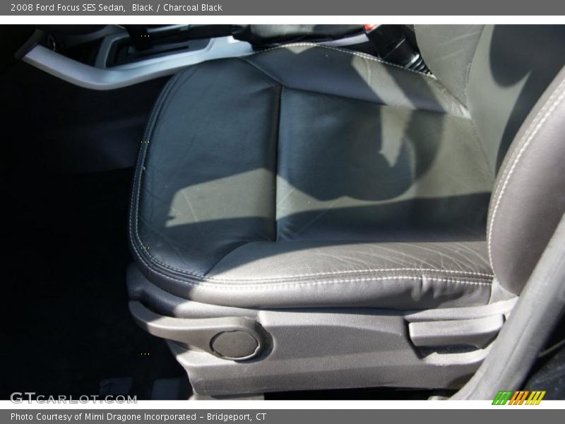 Black / Charcoal Black 2008 Ford Focus SES Sedan