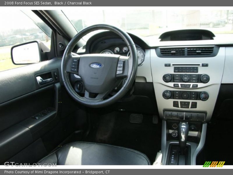 Black / Charcoal Black 2008 Ford Focus SES Sedan