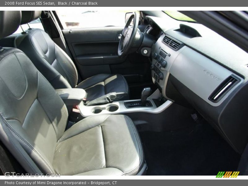 Black / Charcoal Black 2008 Ford Focus SES Sedan