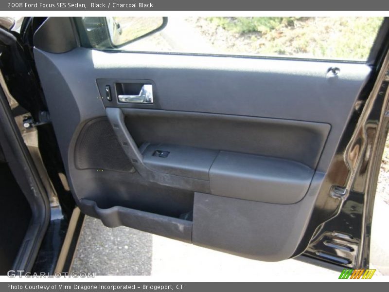 Black / Charcoal Black 2008 Ford Focus SES Sedan