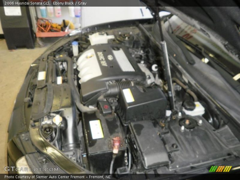 Ebony Black / Gray 2006 Hyundai Sonata GLS