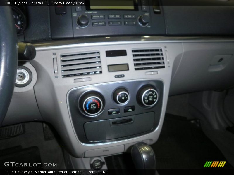 Ebony Black / Gray 2006 Hyundai Sonata GLS