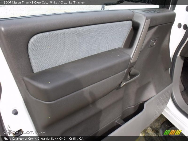 White / Graphite/Titanium 2006 Nissan Titan XE Crew Cab