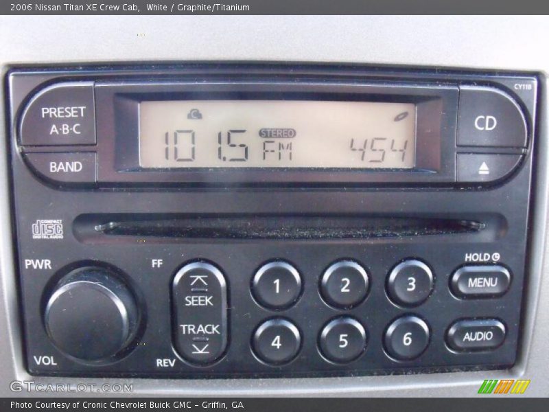 White / Graphite/Titanium 2006 Nissan Titan XE Crew Cab