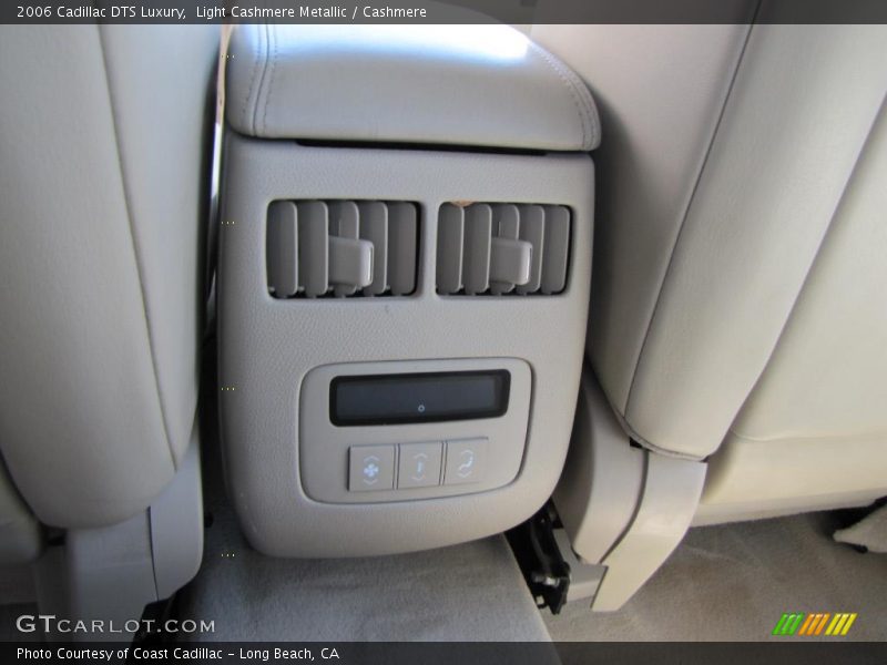 Light Cashmere Metallic / Cashmere 2006 Cadillac DTS Luxury