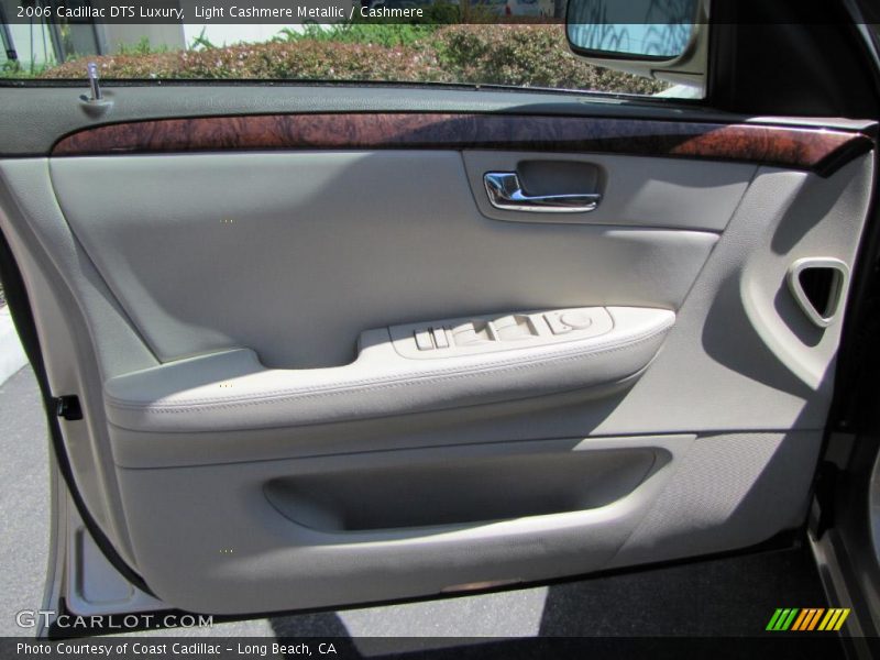 Light Cashmere Metallic / Cashmere 2006 Cadillac DTS Luxury