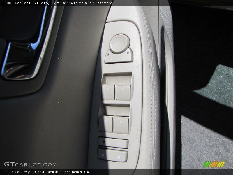 Light Cashmere Metallic / Cashmere 2006 Cadillac DTS Luxury