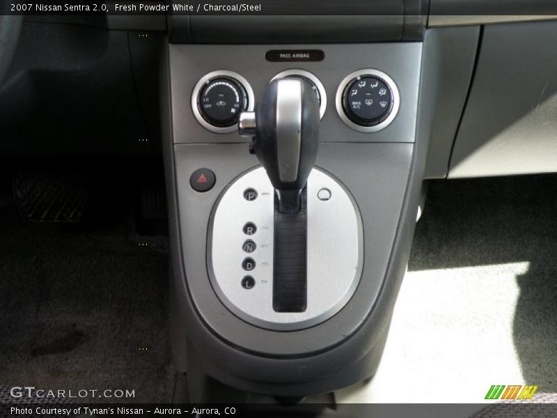 Fresh Powder White / Charcoal/Steel 2007 Nissan Sentra 2.0