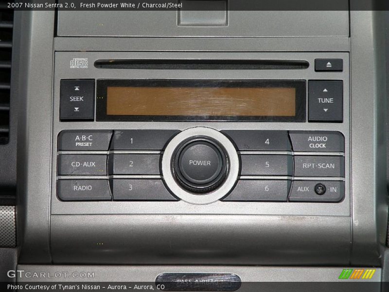 Fresh Powder White / Charcoal/Steel 2007 Nissan Sentra 2.0