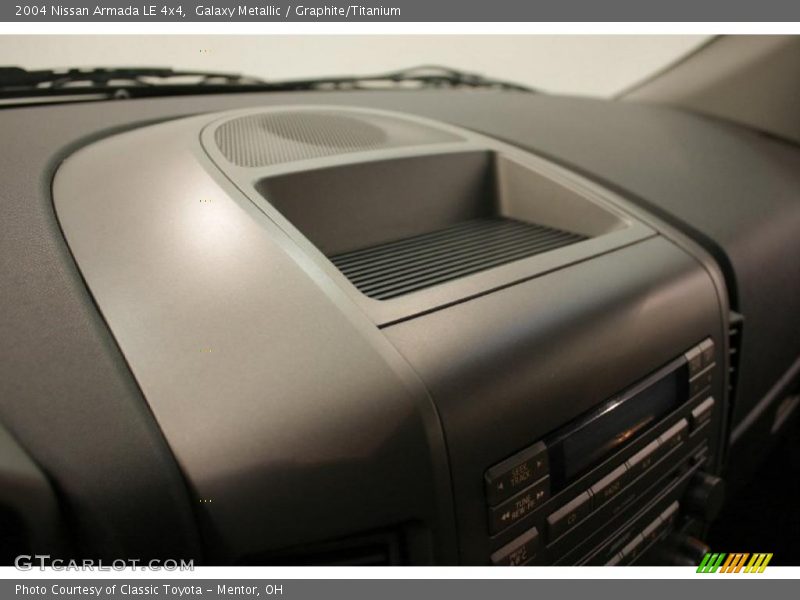 Galaxy Metallic / Graphite/Titanium 2004 Nissan Armada LE 4x4