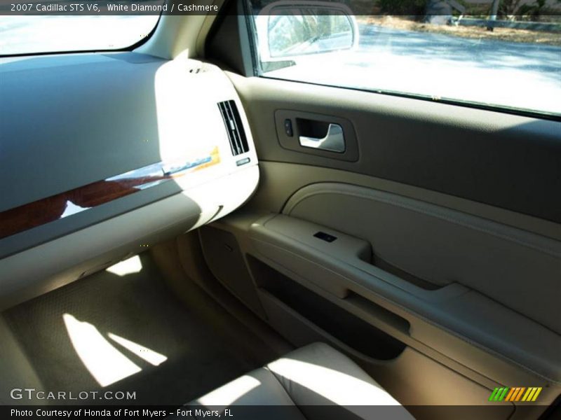 White Diamond / Cashmere 2007 Cadillac STS V6