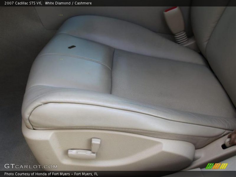 White Diamond / Cashmere 2007 Cadillac STS V6