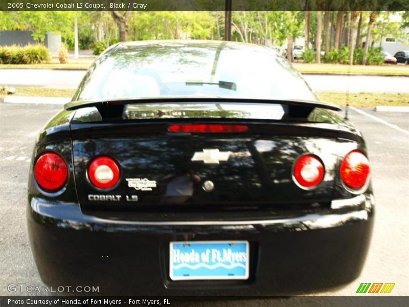 Black / Gray 2005 Chevrolet Cobalt LS Coupe