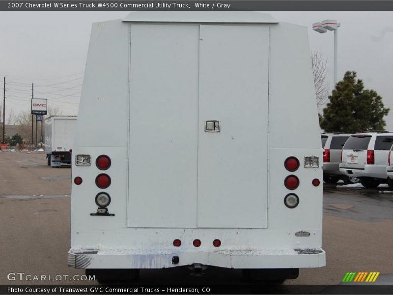 White / Gray 2007 Chevrolet W Series Truck W4500 Commercial Utility Truck