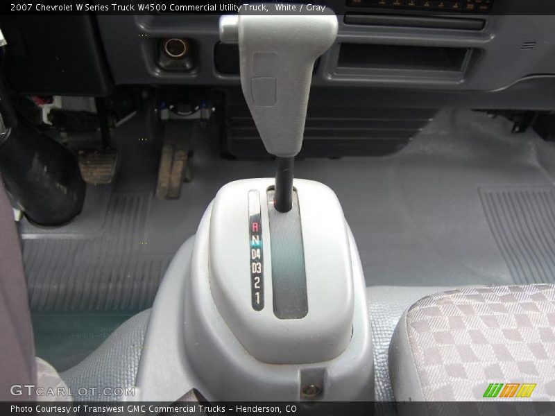 White / Gray 2007 Chevrolet W Series Truck W4500 Commercial Utility Truck