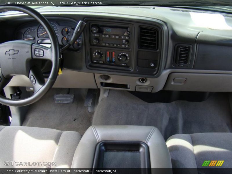 Black / Gray/Dark Charcoal 2006 Chevrolet Avalanche LS