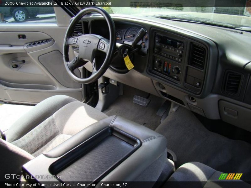 Black / Gray/Dark Charcoal 2006 Chevrolet Avalanche LS