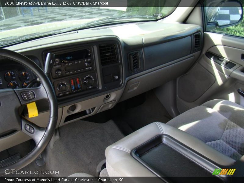 Black / Gray/Dark Charcoal 2006 Chevrolet Avalanche LS