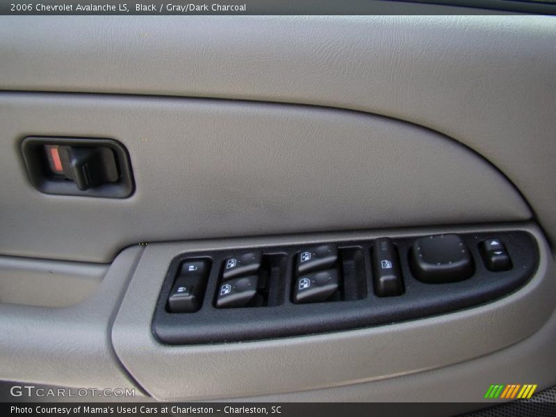 Black / Gray/Dark Charcoal 2006 Chevrolet Avalanche LS