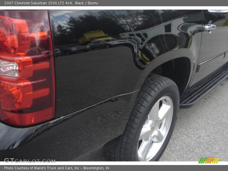 Black / Ebony 2007 Chevrolet Suburban 1500 LTZ 4x4