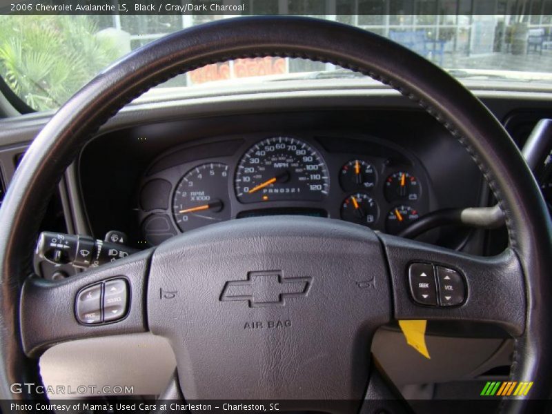 Black / Gray/Dark Charcoal 2006 Chevrolet Avalanche LS