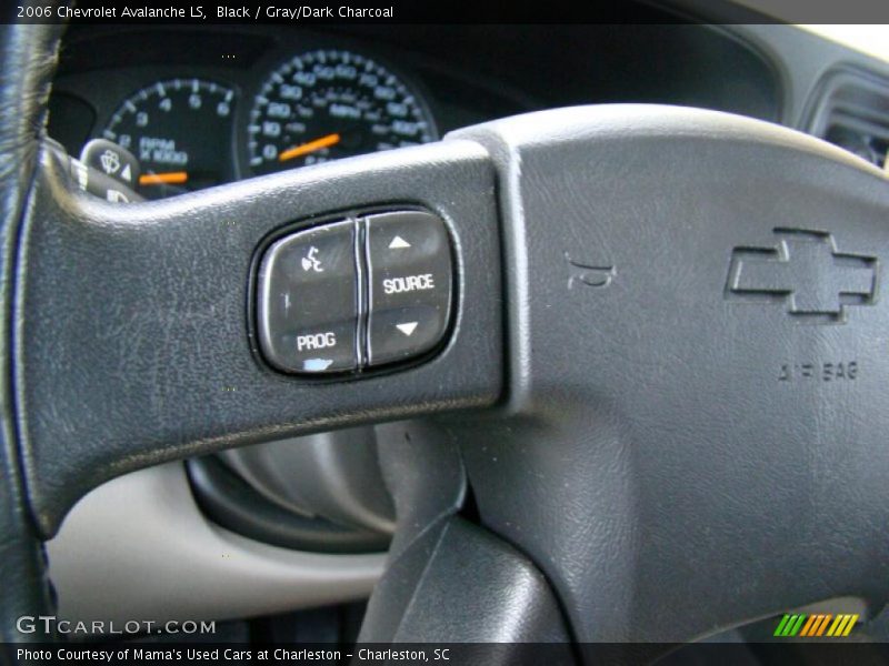 Black / Gray/Dark Charcoal 2006 Chevrolet Avalanche LS