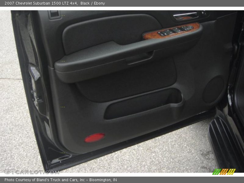 Black / Ebony 2007 Chevrolet Suburban 1500 LTZ 4x4
