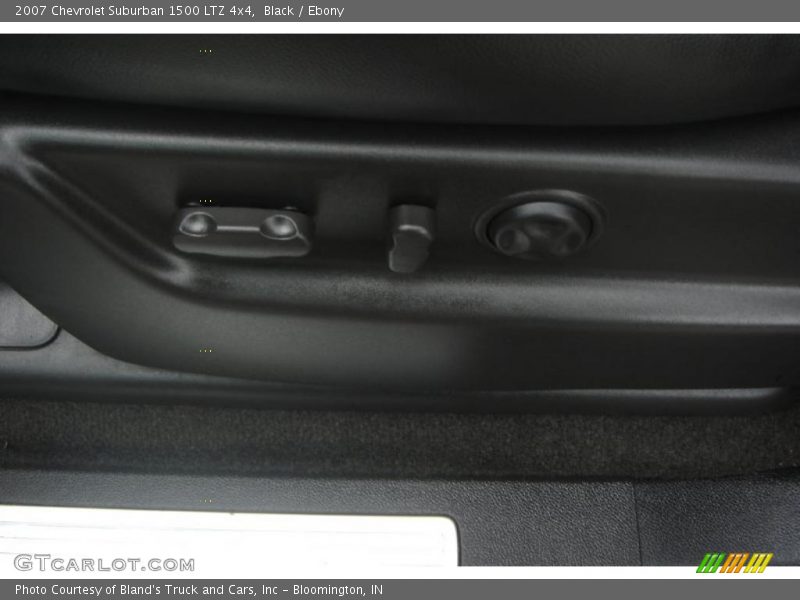 Black / Ebony 2007 Chevrolet Suburban 1500 LTZ 4x4