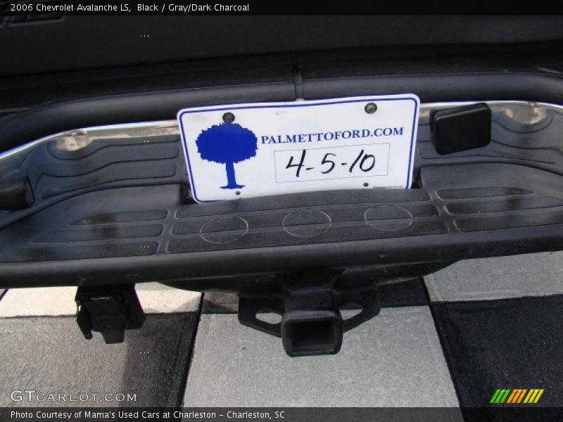 Black / Gray/Dark Charcoal 2006 Chevrolet Avalanche LS