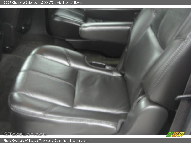 Black / Ebony 2007 Chevrolet Suburban 1500 LTZ 4x4