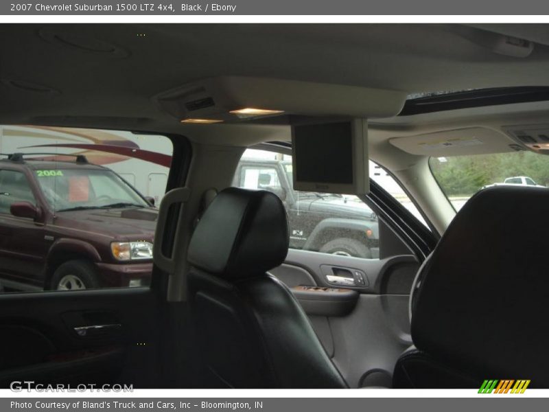 Black / Ebony 2007 Chevrolet Suburban 1500 LTZ 4x4
