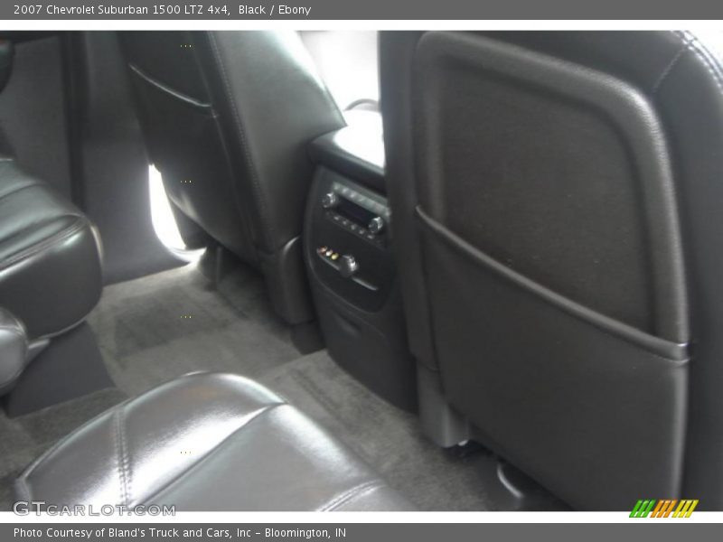 Black / Ebony 2007 Chevrolet Suburban 1500 LTZ 4x4