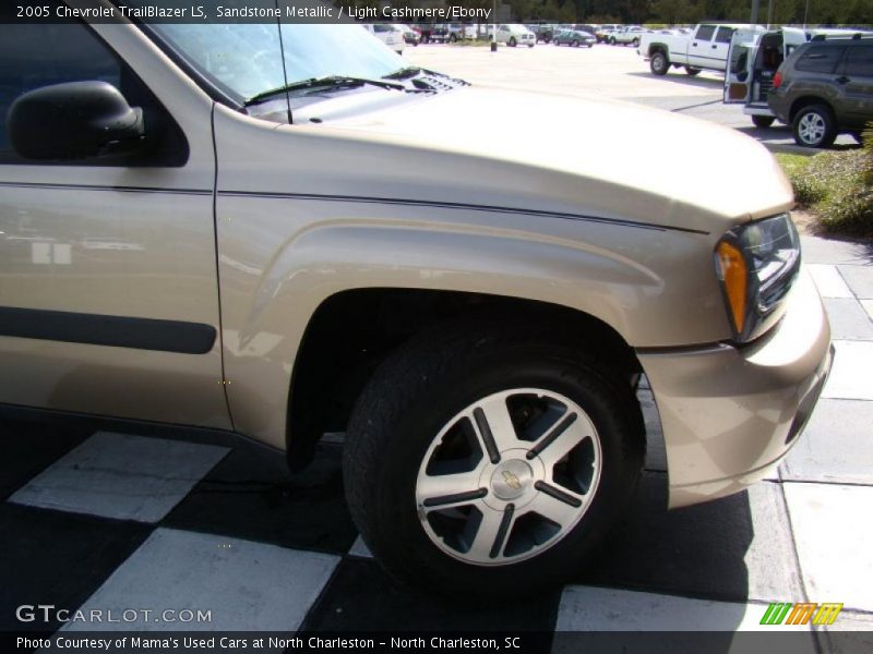 Sandstone Metallic / Light Cashmere/Ebony 2005 Chevrolet TrailBlazer LS