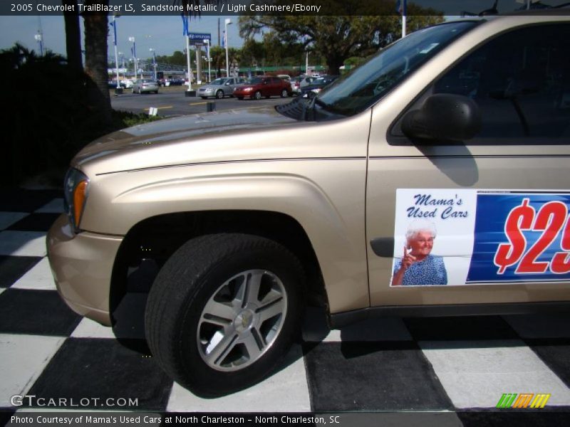 Sandstone Metallic / Light Cashmere/Ebony 2005 Chevrolet TrailBlazer LS