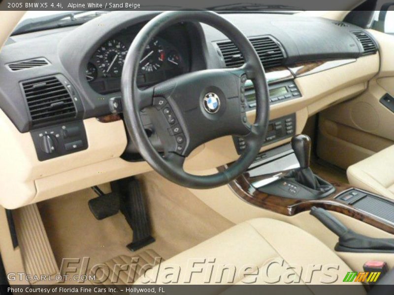 Alpine White / Sand Beige 2005 BMW X5 4.4i