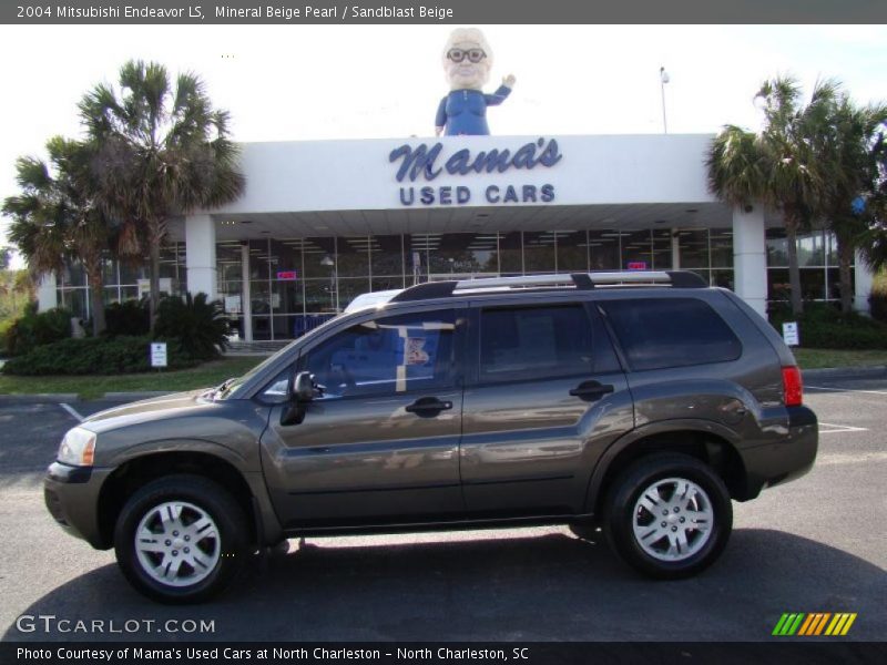Mineral Beige Pearl / Sandblast Beige 2004 Mitsubishi Endeavor LS
