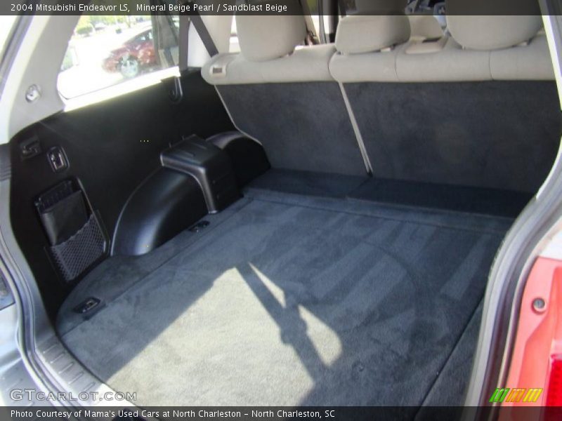 Mineral Beige Pearl / Sandblast Beige 2004 Mitsubishi Endeavor LS