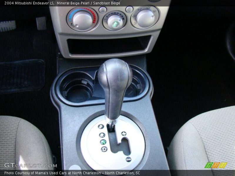 Mineral Beige Pearl / Sandblast Beige 2004 Mitsubishi Endeavor LS