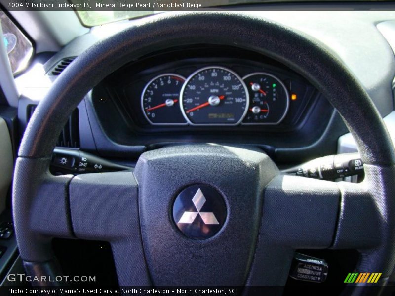Mineral Beige Pearl / Sandblast Beige 2004 Mitsubishi Endeavor LS
