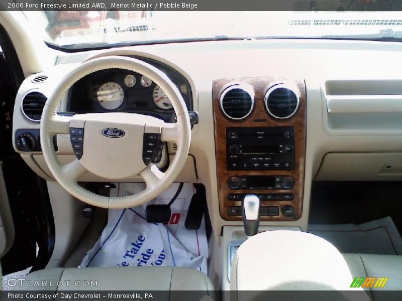 Merlot Metallic / Pebble Beige 2006 Ford Freestyle Limited AWD