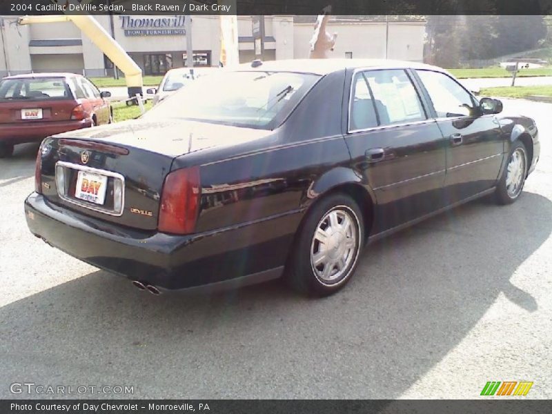 Black Raven / Dark Gray 2004 Cadillac DeVille Sedan