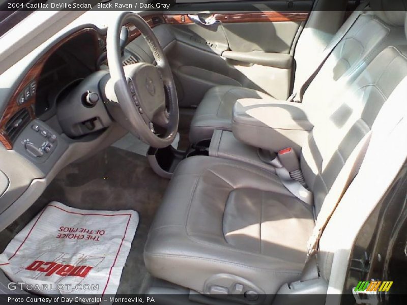 Black Raven / Dark Gray 2004 Cadillac DeVille Sedan