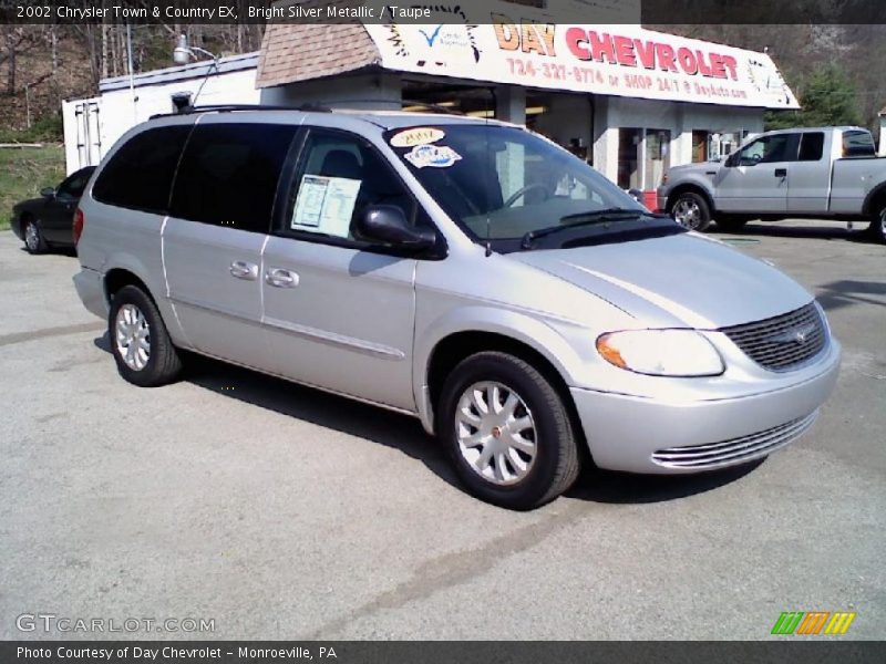 Bright Silver Metallic / Taupe 2002 Chrysler Town & Country EX