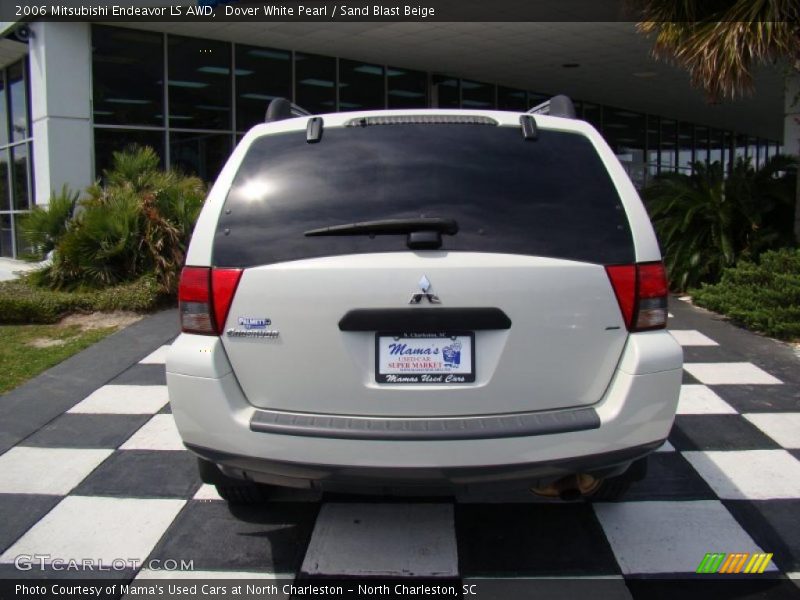 Dover White Pearl / Sand Blast Beige 2006 Mitsubishi Endeavor LS AWD