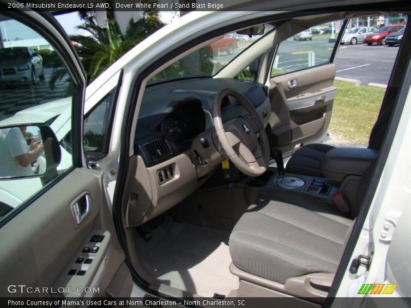 Dover White Pearl / Sand Blast Beige 2006 Mitsubishi Endeavor LS AWD