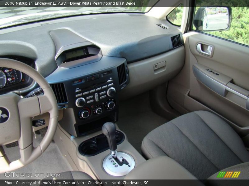 Dover White Pearl / Sand Blast Beige 2006 Mitsubishi Endeavor LS AWD