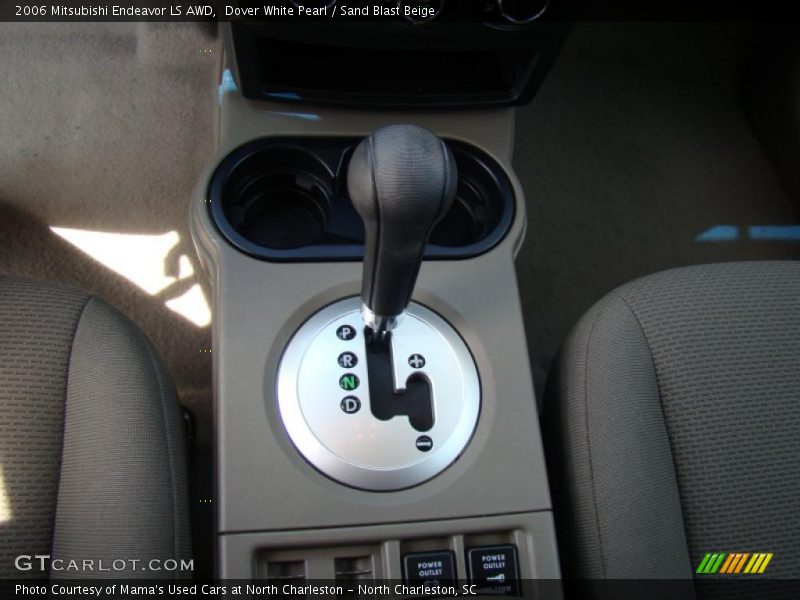 Dover White Pearl / Sand Blast Beige 2006 Mitsubishi Endeavor LS AWD