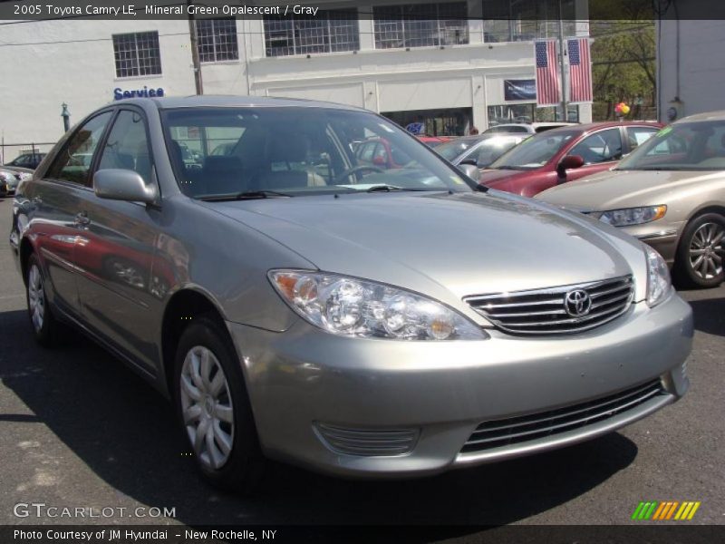 Mineral Green Opalescent / Gray 2005 Toyota Camry LE