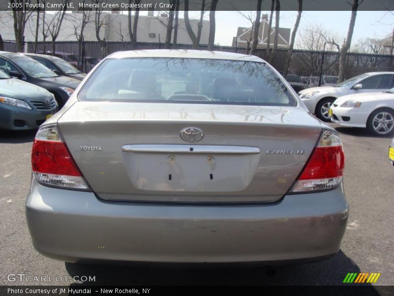 Mineral Green Opalescent / Gray 2005 Toyota Camry LE