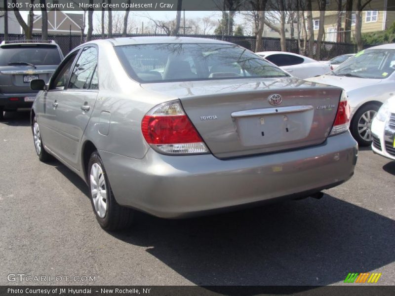 Mineral Green Opalescent / Gray 2005 Toyota Camry LE